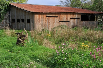 Mary Gillham bird hide at Forest Farm